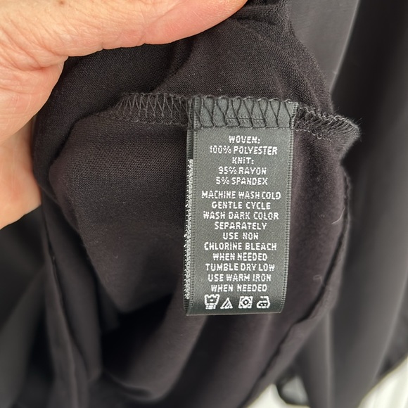 Layered poncho top with built in tank. Cold shoulder detail. Sheer overlay. XL - Picture 5 of 7